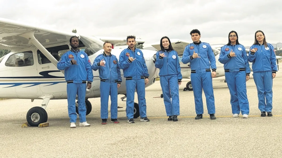 Gençlerin gökyüzündeki rehberi ‘Genç Kanatlar’