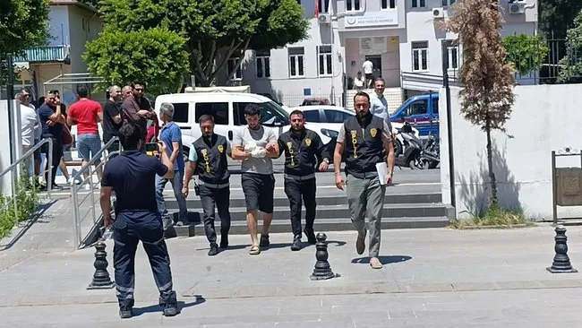 Kardeşini 14 yerinden bıçaklayan caninin ifadesi kanınızı donduracak: Organlarını söktüm mutluyum!