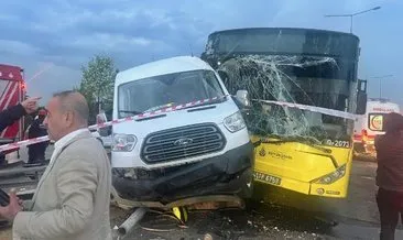 Pendik’te kaza: Servis aracı ile İETT otobüsü çarpıştı! Yaralılar var