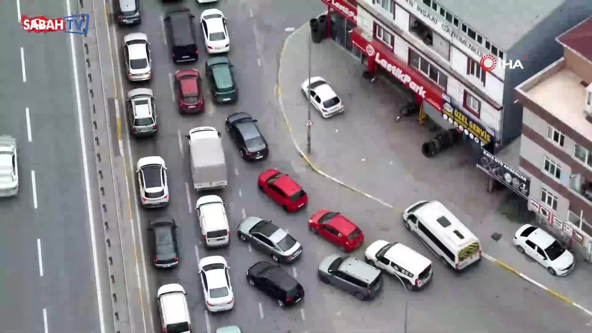 Yolu bırakıp kaldırımdan gittiler: Dron denetiminde ceza yağdı | Video videosunu izle Yolu bırakıp kaldırımdan gittiler: Dron denetiminde ceza yağdı | Video videosunu izle