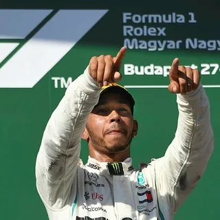 Formula 1 Macaristan GP'de kazanan Lewis Hamilton