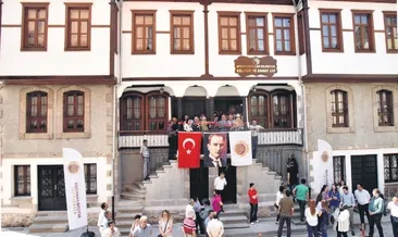 Kültür ve sanat evi göz kamaştırıyor