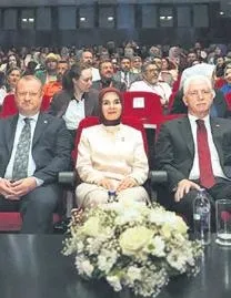 ‘Dijital yetimleri’ birlikte kurtaralım – YÜKSEL AYTUĞ ‘Dijital yetimleri’ birlikte kurtaralım – YÜKSEL AYTUĞ