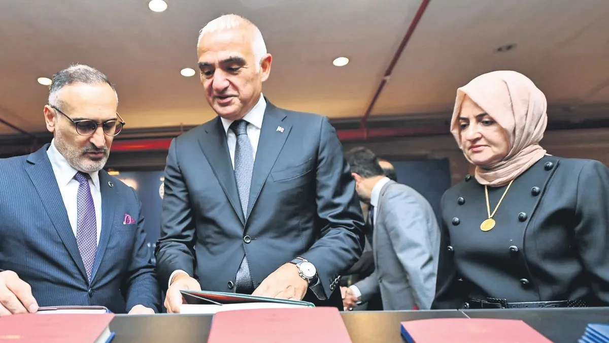 Kültür külliyatına Kürtçe ilim hazinesi