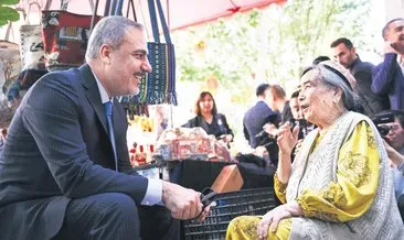Urumçi’de Emine Teyze ile sohbet