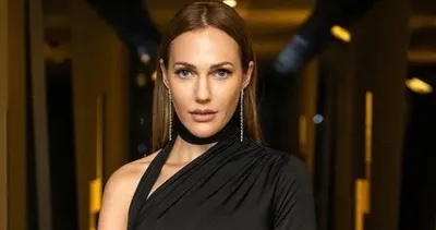 Meryem Uzerli derin yırtmaçlı siyah elbisesi ile dudak uçuklattı! ’Yetenek Sizsiniz Türkiye’ ile geri mi dönüyor?