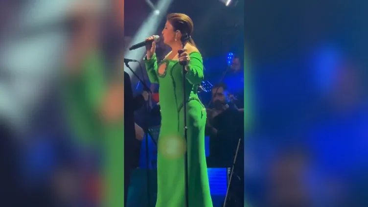 54 yaşındaki Sibel Can gündemden düşmüyor! Son konserinde kiloları dikkat çekti...
