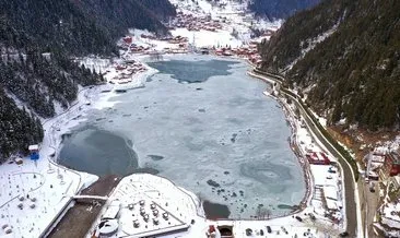 Son dakika: Trabzon’daki Uzungöl buz tuttu! Turistler bölgeye akın etti!