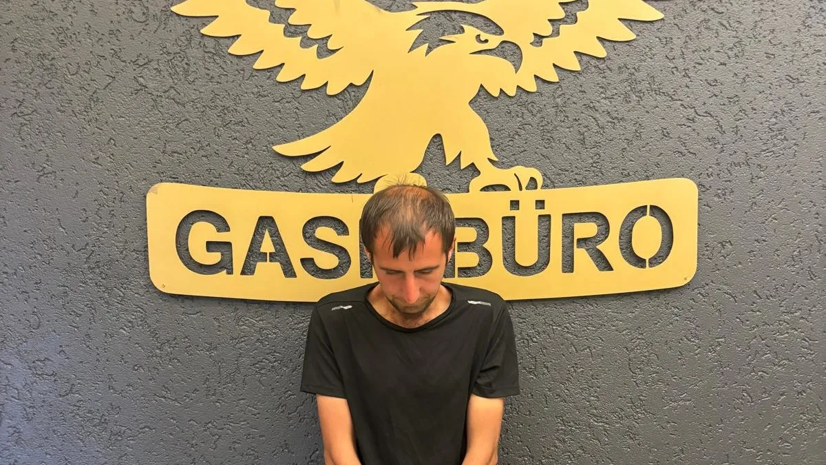 Ankara'da gasp edilen bir kadının aracı ve olayın gerçekleştiği yerin genel görünümü.