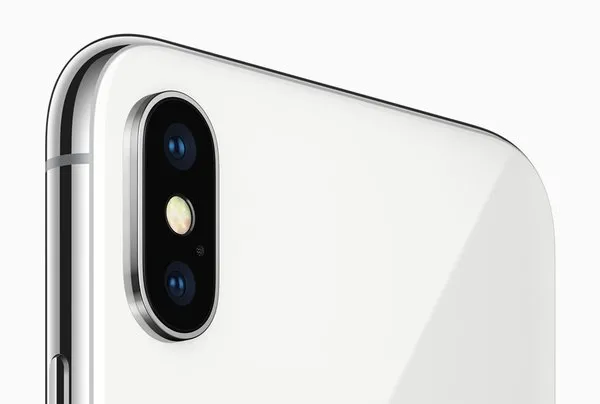 Apple yeni iPhone X'te ekran çıkıntısını kaldıracak!