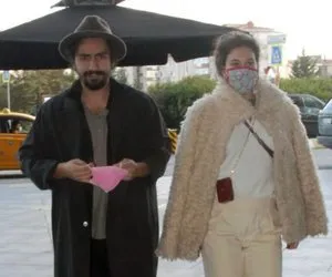 Melisa Şenolsun ile Umut Evirgen böyle görüntülendi… Aşıklar dikkatleri üzerine çekti!