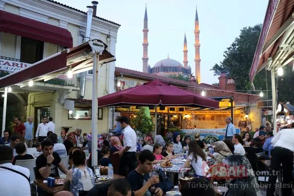 Ramazan'da onu yemek için akın akın geliyorlar!