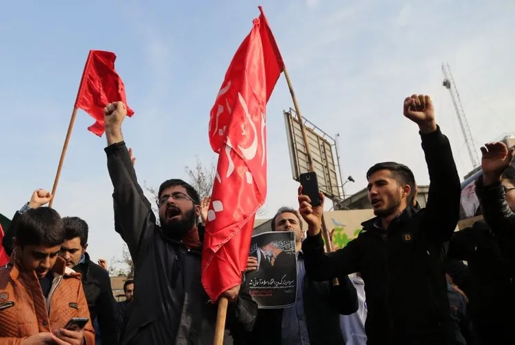 Tabutunu çevrelediler! İşte Süleymani'nin cenazesinden kareler