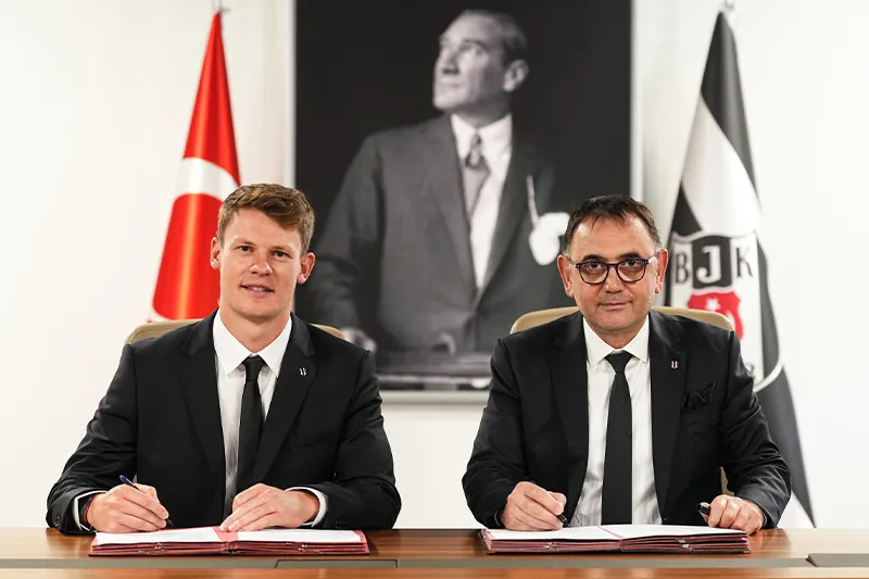 Süper Lig'de transfer rüzgarı! İşte resmen açıklanan tüm imzalar (2026-2027)