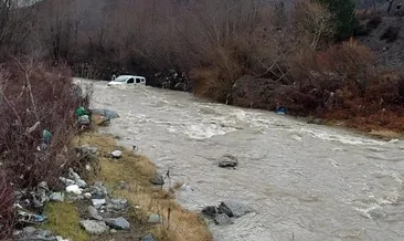 Kastamonu’da dereden geçerken akıntıya kapılan 3 kişi ölümden döndü