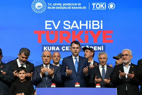 bakan-kurum-sosyal-devlet-denilince-herkes-turkiyeye-bakacak-1770385678418.jpg