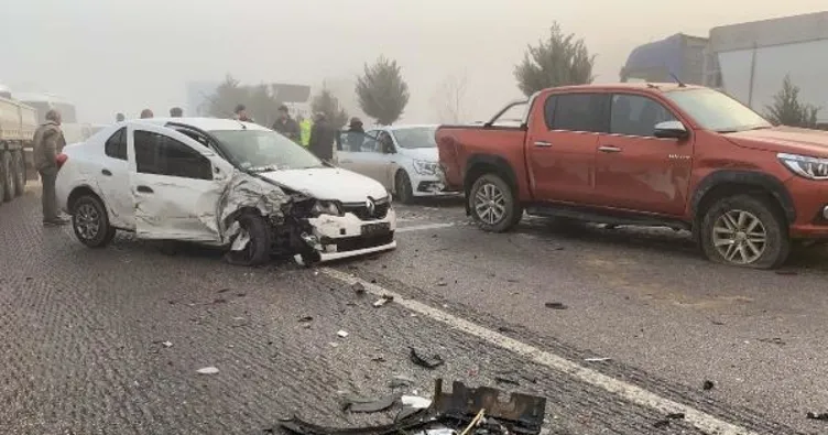 Çanakkale’de 7 otomobil birbirine girdi