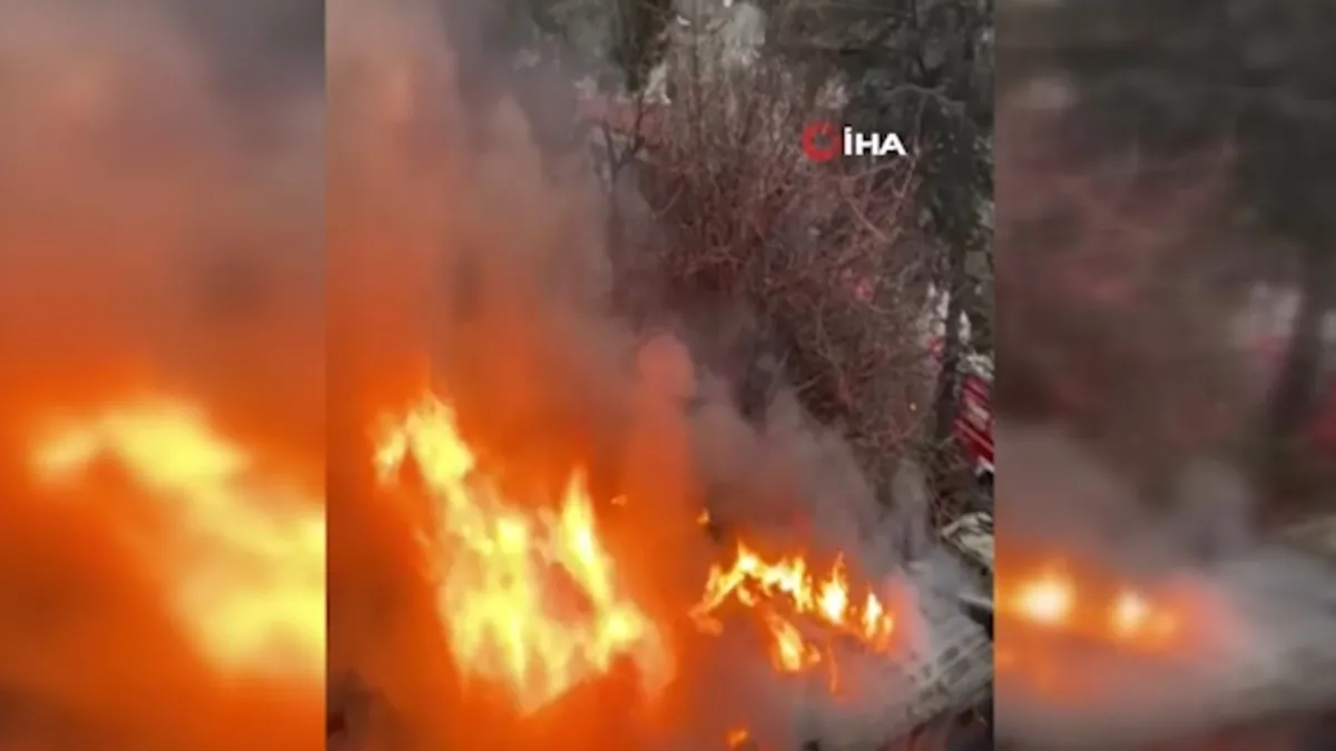 Eyüpsultan’da yangın çıkan gecekondu küle döndü Eyüpsultan’da yangın çıkan gecekondu küle döndü