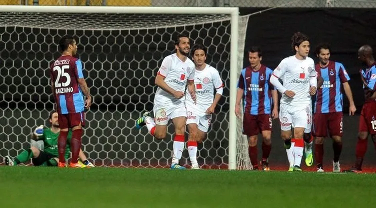 Antalyaspor-Trabzonspor maçından kareler