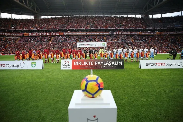 Galatasaray - Trabzonspor maçından kareler!