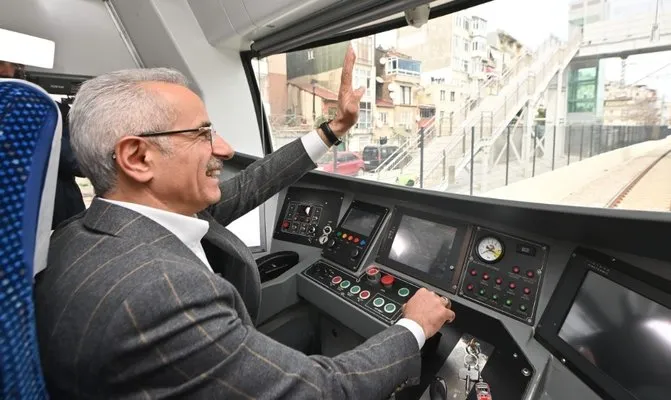 SON DAKİKA: İstanbul’da yeni metro hattı: Günde 1 milyon yolcu taşıyacak! Bakan Uraloğlu: Hayırlı olsun