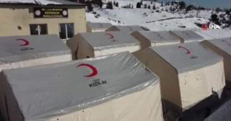 TSK taburu 37 kişiyi enkazdan çıkardı