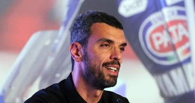 Kenan Sofuoğlu, milli motosikletçilerden şampiyonluk bekliyor Kenan Sofuoğlu, milli motosikletçilerden şampiyonluk bekliyor