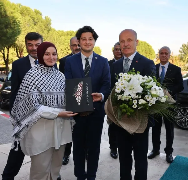 1791466637525.jpg YÖK Başkanı Erol Özvar'dan İzmir'de Terörsüz Türkiye mesajı!