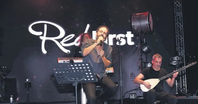 Timuçin Esen ilk kez sahneye çıktı