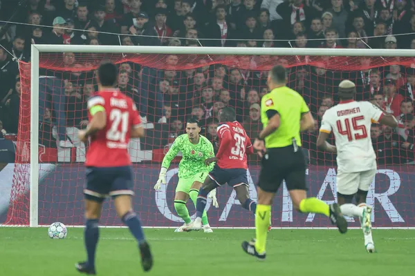canli-sampiyonlar-liginde-lille-galatasaray-maci-goller-pes-pese-1792602473526.jpg