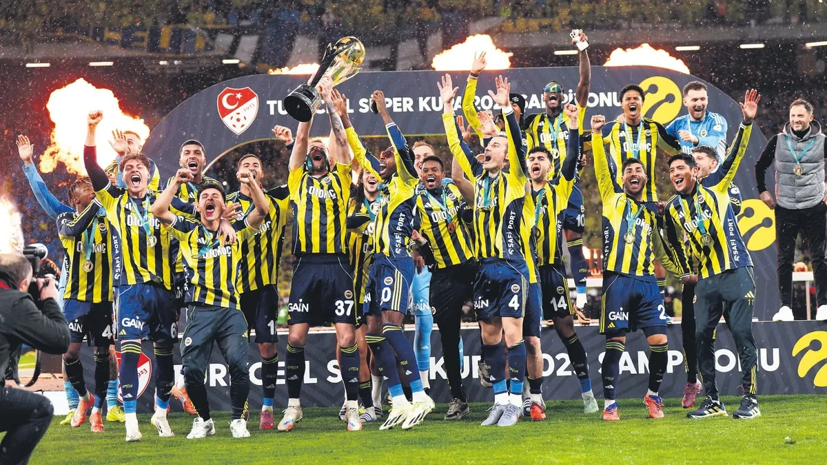 Olimpiyat’ta fener alayı