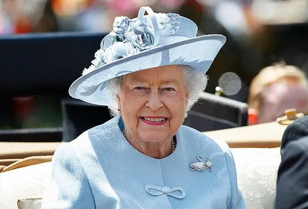 Kraliçe Elizabeth’in varisi Camilla’nın takacağı taçtaki Türk ayrıntısı! Osmanlı padişahı vermiş...