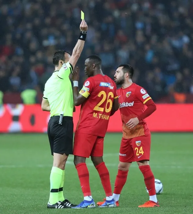 Son dakika: Trabzonspor Kayserispor maçı sonrası Nwakaeme ile ilgili dikkat çeken sözler: Oyuna girinceye kadar...