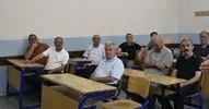 Bitlis’te 40 yıl sonra buluşan öğretmen ve öğrenciler, duygu dolu anlar yaşadı