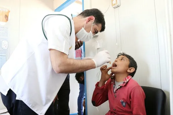 Türk doktorlar Suriye'de şifa dağıttı