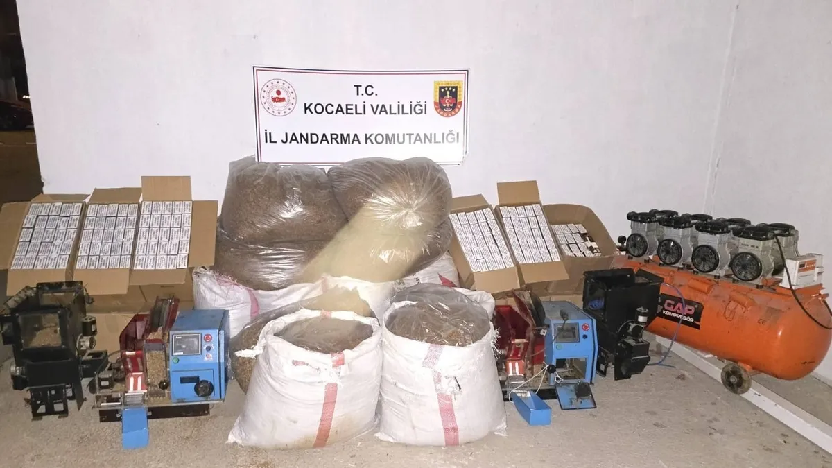 Körfez’de 1 milyon 150 bin TL değerinde kaçak tütün ele geçirildi Körfez’de 1 milyon 150 bin TL değerinde kaçak tütün ele geçirildi