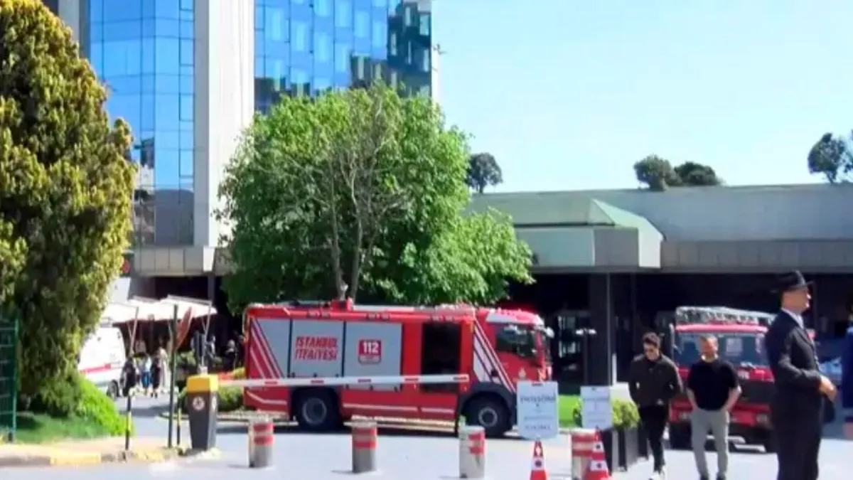 Beşiktaş’ta 20 katlı otelde yangın paniği yaşandı! Beşiktaş’ta 20 katlı otelde yangın paniği yaşandı!