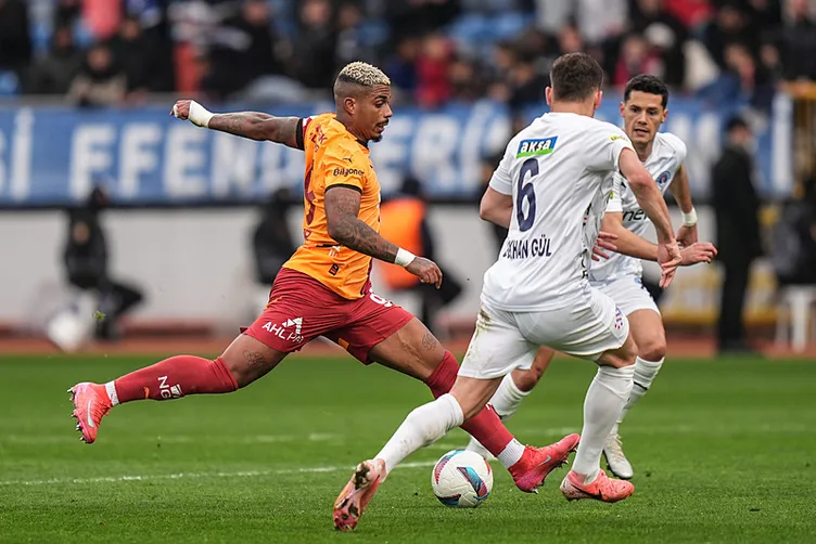 Son dakika haberi: Okan Buruk’tan Yunus Akgün ve Mertens kararı! Osimhen’e yarayacak...