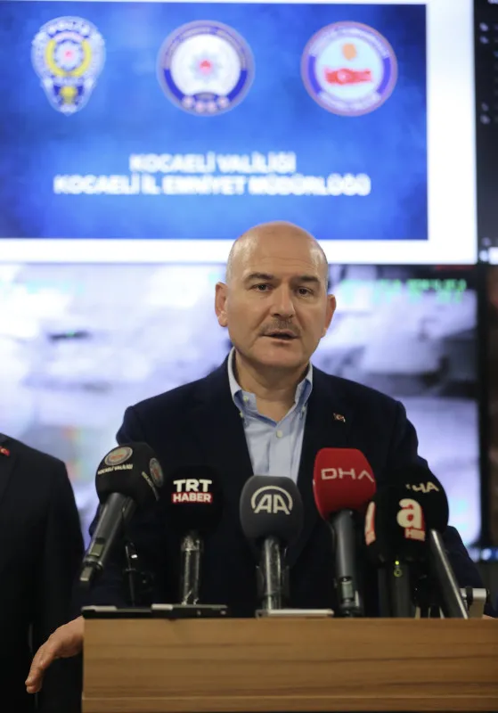 son-dakika-suc-orgutlerine-silindir-operasyonu-bakan-soylu-bedeli-ne-olursa-olsun-suc-orgutlerine-acimasiz-ola-1670307271893.jpg
