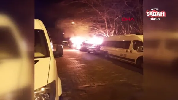 İstanbul Bahçelievler'de park halindeki panelvan minibüs alev alev yandı | Video