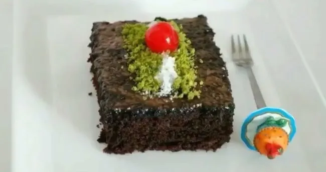 Browni tadında ıslak kek tarifi Islak kek nasıl yapılır? Tatlı