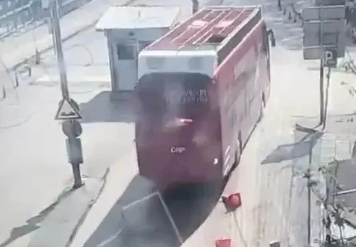 Polisin üzerine aracı sürmüştü! CHP’nin otobüs şoföründen pes dedirten savunma! ’Videolar hızlandırılmış...’
