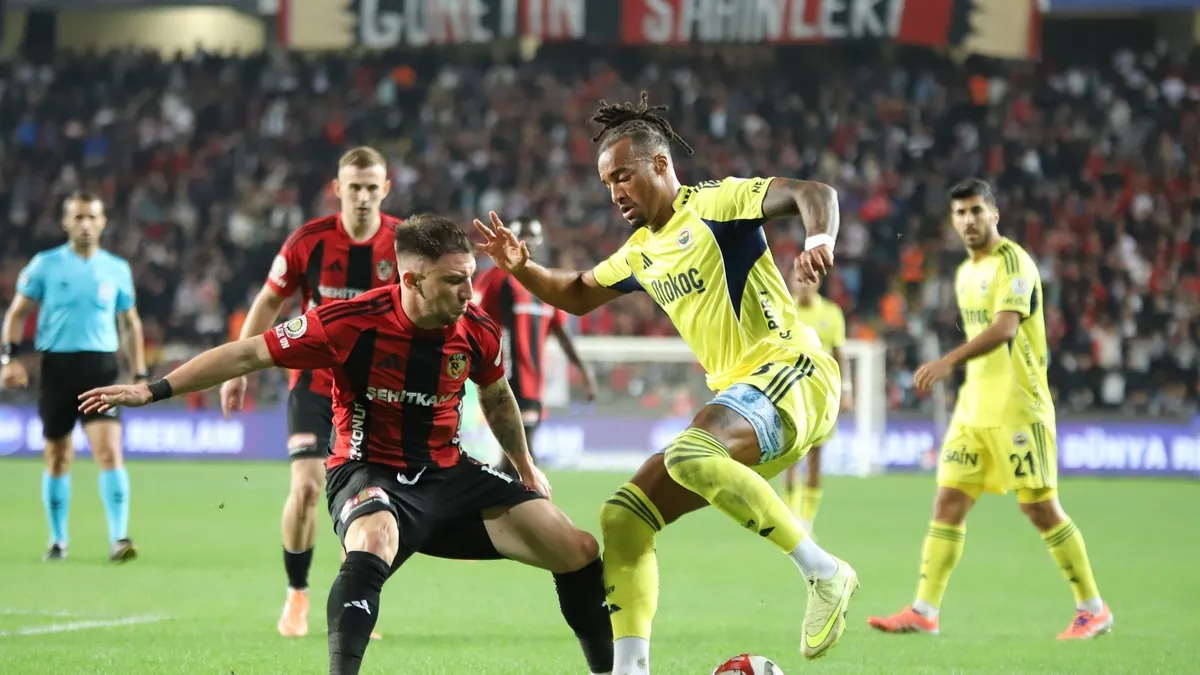 SON DAKİKA! Gaziantep FK – Fenerbahçe maçının 11’leri belli oldu! SON DAKİKA! Gaziantep FK – Fenerbahçe maçının 11’leri belli oldu!