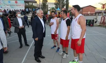 İçişleri Bakan Yardımcısı Ersoy Hakkari’den seslendi: Sokaklarda kahkaha, evlerde huzur eksik olmayacak #hakkari İçişleri Bakan Yardımcısı Ersoy Hakkari’den seslendi: Sokaklarda kahkaha, evlerde huzur eksik olmayacak #hakkari