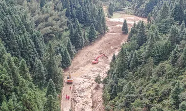 Çin’de heyelan faciası: 2 ölü