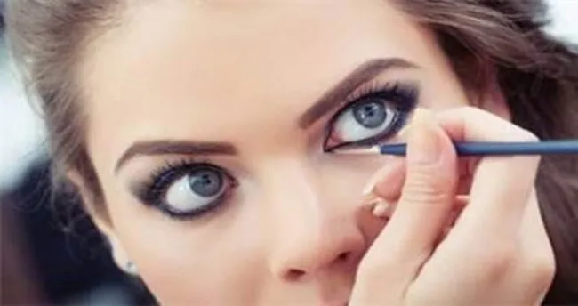 eyeliner veya goz kalemi kullanmak
