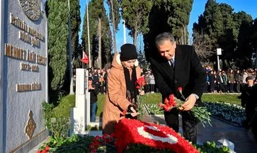 Mehmet Akif Ersoy vefatının 86. yıldönümünde kabri başında anıldı