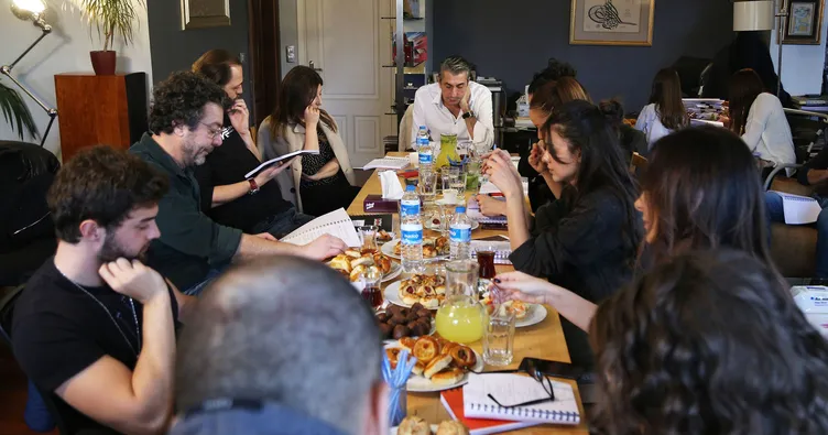 Gel Dese Aşk’ta okuma provası heyecanı