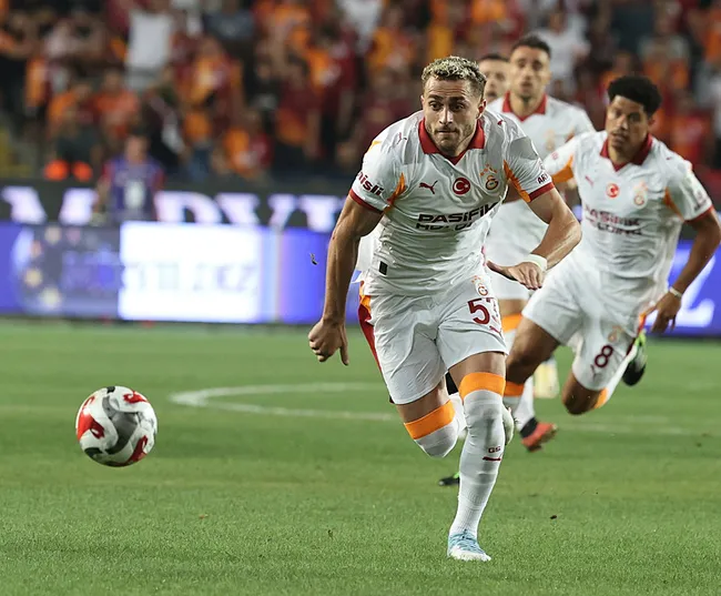 galatasaray-ile-fatih-karagumruk-21-randevuda-1755156392750.jpg