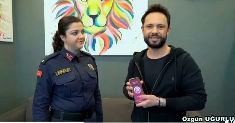 Jandarma kadın muhtarlara ve ünlülere KADES uygulamasını anlattı